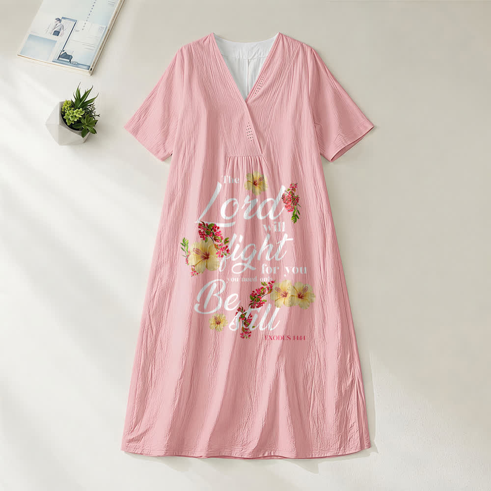 Christianartworkshop Hibiskus-Blumenakzent „Der Herr wird für dich kämpfen“ V-Ausschnitt Kurzarm-Midikleid - Rosa - 4XL - image 0