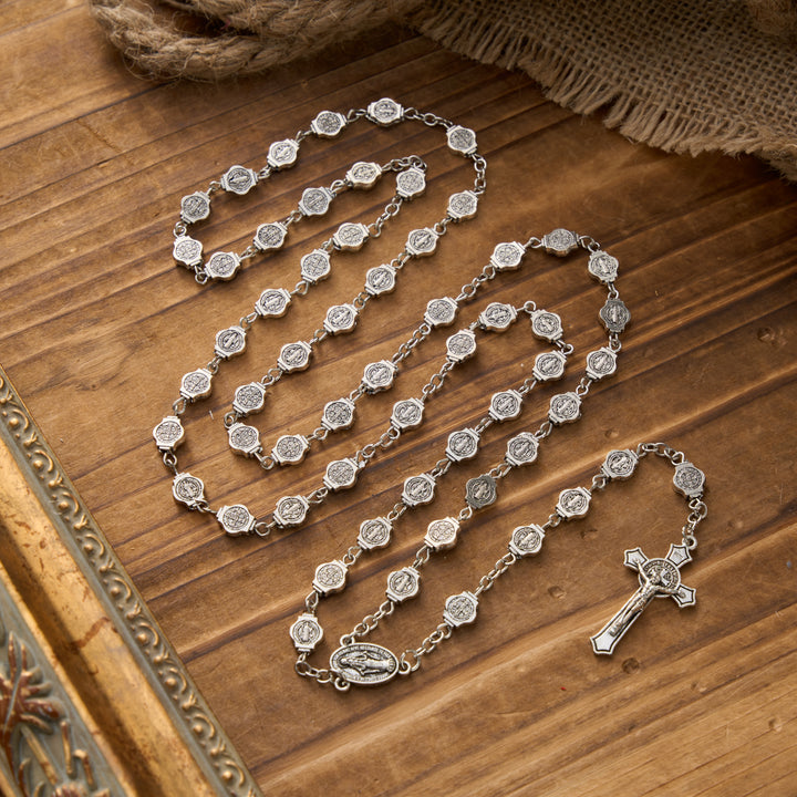 Christianartworkshop Achteckiger Rosenkranz mit der St.-Benedikt-Medaille und Kruzifix-Anhänger: Ein Symbol göttlichen Schutzes und unerschütterlichen Gebets - Rosenkranz des heiligen Benedikt - image 0