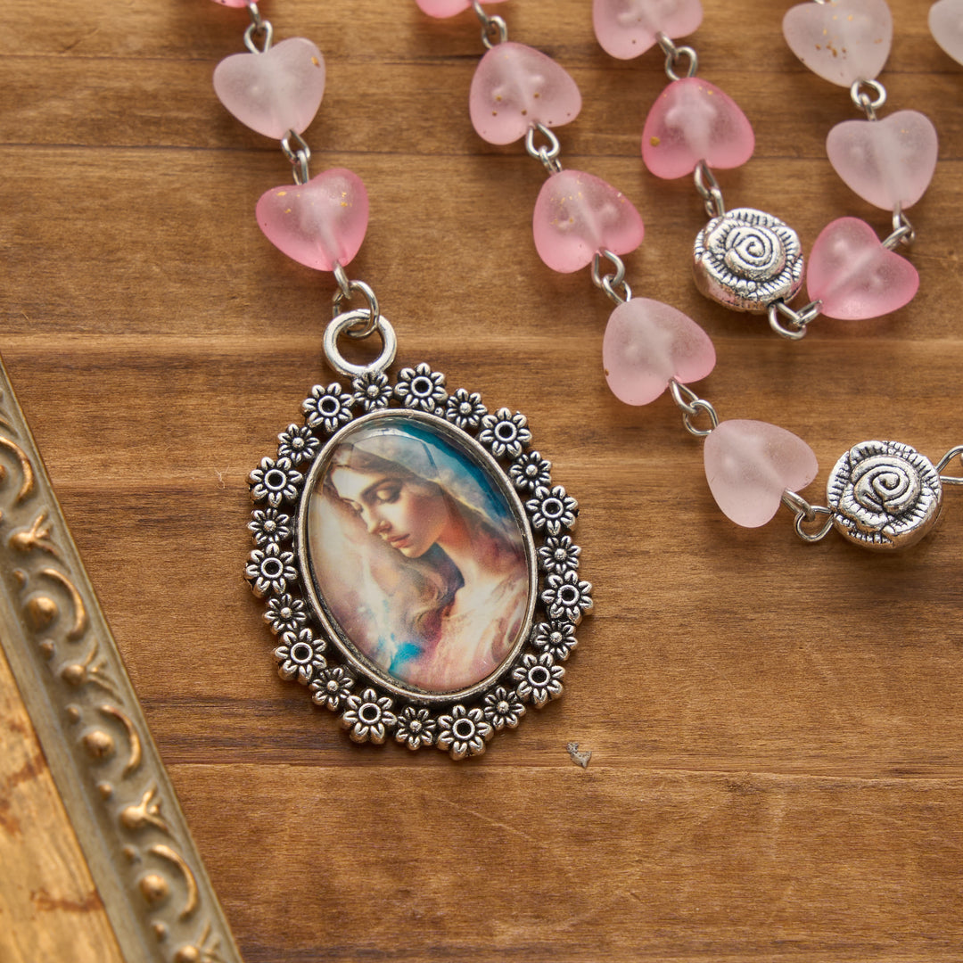 Christianartworkshop Rosenkranz der Sieben Schmerzen Mariens mit mattiertem Herzanhänger aus Glasperlen und Farbverlauf sowie Marienporträt - image 15