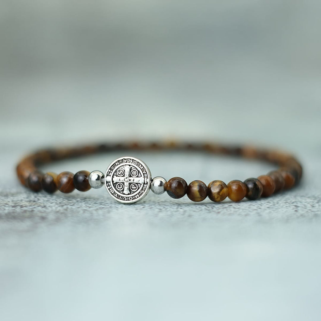 Christianartworkshop Elastisches Armband aus Natursteinperlen mit geprägten St.-Benedikt-Medaillen als Zwischenstücke: Ein Symbol göttlichen Schutzes - Tigeraugenstein - image 5