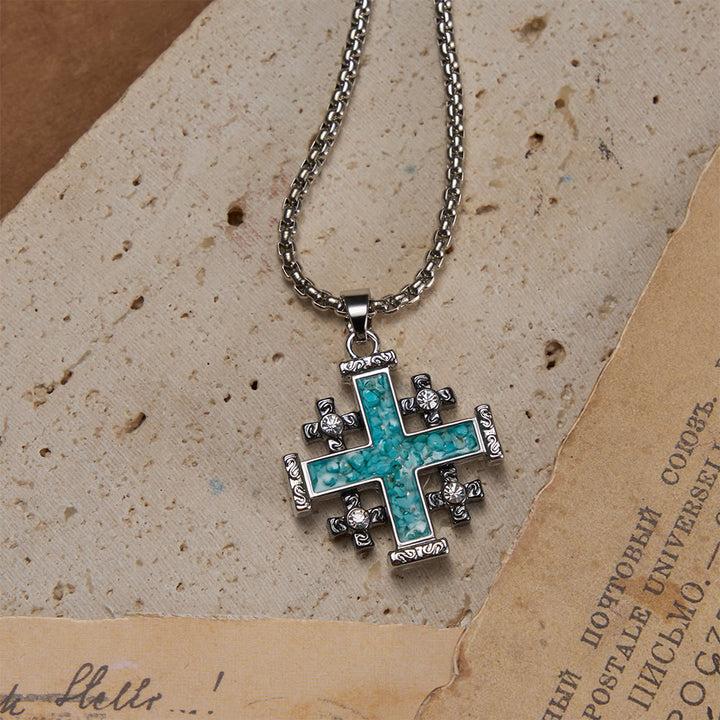 Christianartworkshop Halskette mit Anhänger in Form eines Jerusalemkreuzes aus zerstoßenem Türkis: Ein Symbol des unerschütterlichen Glaubens - image 4