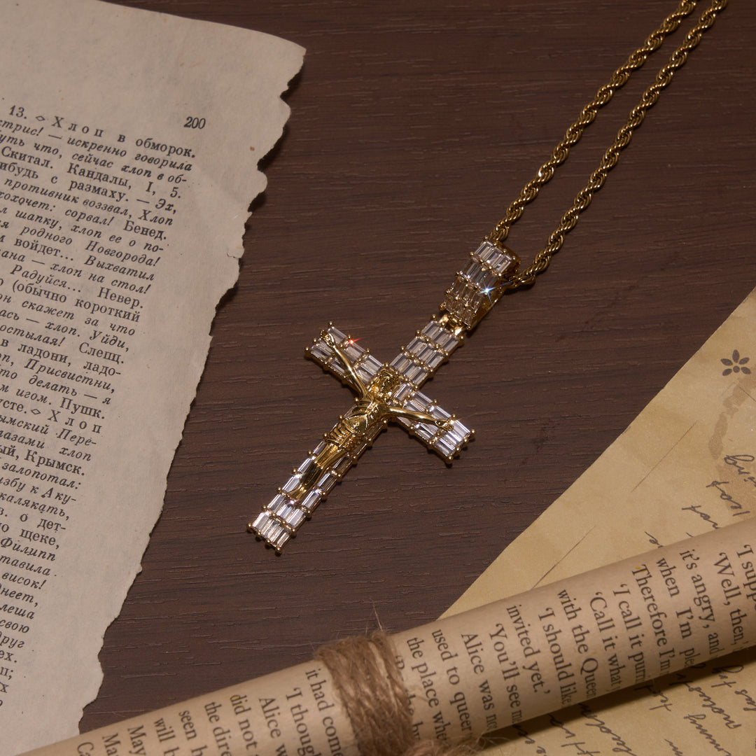 Christianartworkshop Baguette-Zirkon-Kreuzanhänger, komplett mit Strass besetzt, an einer gedrehten Seilkette, zweifarbige Halskette - image 5