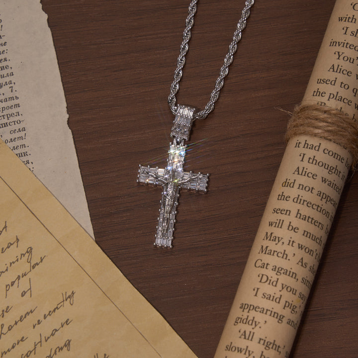 Christianartworkshop Baguette-Zirkon-Kreuzanhänger, komplett mit Strass besetzt, an einer gedrehten Seilkette, zweifarbige Halskette - Silber - Medium - image 8