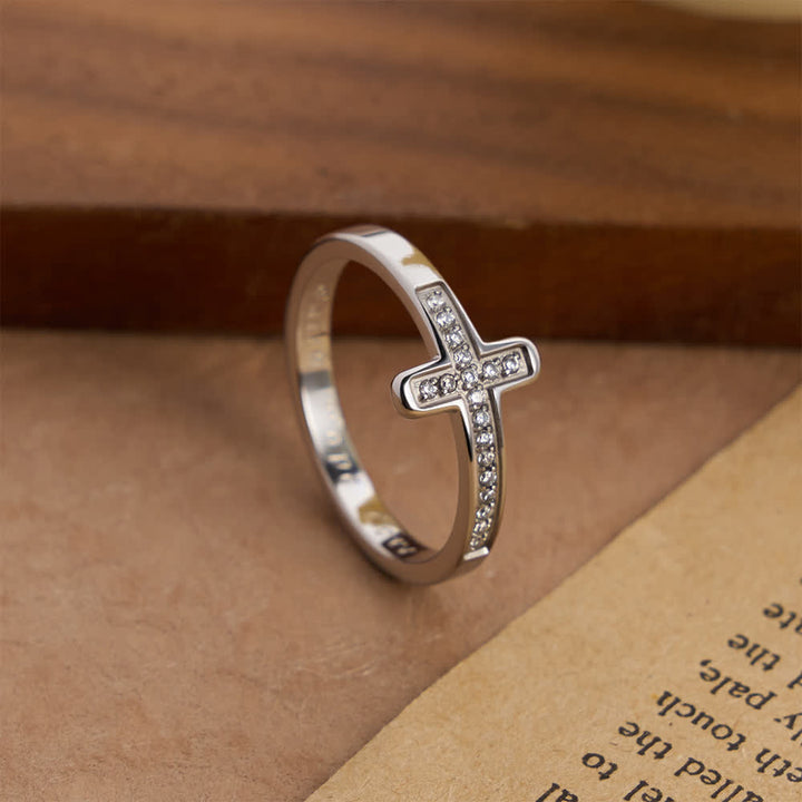 Christianartworkshop Ring mit graviertem Kreuz in Gold und Silber, zweifarbig - image 7