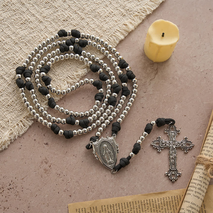 Christianartworkshop Robuster, silberfarbener Paracord-Rosenkranz mit 15 Gesätzen: Trage die Gnade Mariens überallhin. - image 2