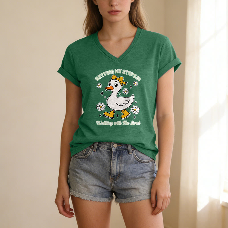 Christianartworkshop Meine Schritte sammeln – Walking With The Lord Cartoon Duck Daisy Casual V-Neck T-Shirt - image 21