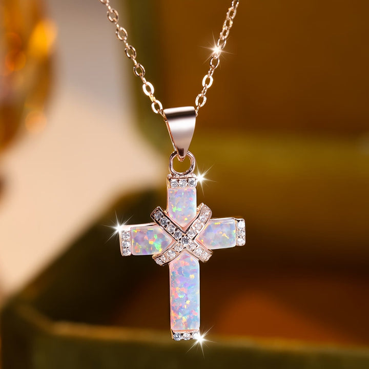 Christianartworkshop Opal-besetztes Kreuz-Anhänger mit Zirkonia-Fassung und zarter Ankerkette: Ein Symbol reinen Glaubens - image 2
