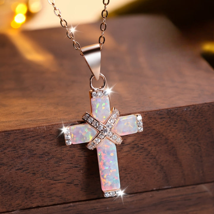 Christianartworkshop Opal-besetztes Kreuz-Anhänger mit Zirkonia-Fassung und zarter Ankerkette: Ein Symbol reinen Glaubens - Roségold - image 0