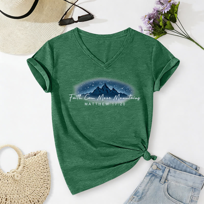 Christianartworkshop Glaube kann Berge versetzen (Matthäus 17,20) – Sternenberg-Grafik, lässiges V-Ausschnitt-T-Shirt - Dunkelgrün - 2XL - image 24