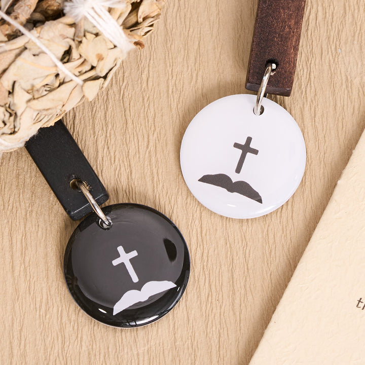 Christianartworkshop Klassisches, geschnitztes Kreuz aus Massivholz mit NFC-Funktion und Matthäus 28,20-Vers als Smart-Car-Anhänger - image 6