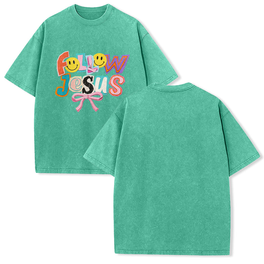 Christianartworkshop Folge Jesus – Lächeln, Schleife, Farbblock-Schriftzug, gewaschenes Unisex-T-Shirt - Grün - 5XL - image 10