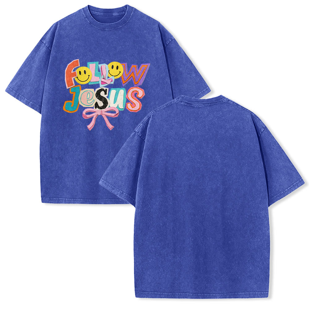 Christianartworkshop Folge Jesus – Lächeln, Schleife, Farbblock-Schriftzug, gewaschenes Unisex-T-Shirt - Blau - 5XL - image 25