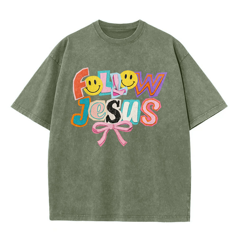 Christianartworkshop Folge Jesus – Lächeln, Schleife, Farbblock-Schriftzug, gewaschenes Unisex-T-Shirt - image 8