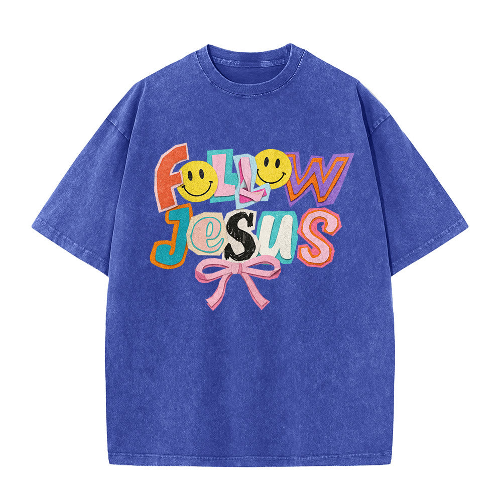Christianartworkshop Folge Jesus – Lächeln, Schleife, Farbblock-Schriftzug, gewaschenes Unisex-T-Shirt - image 26