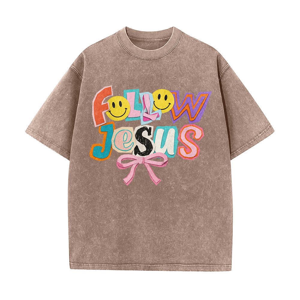 Christianartworkshop Folge Jesus – Lächeln, Schleife, Farbblock-Schriftzug, gewaschenes Unisex-T-Shirt - image 14