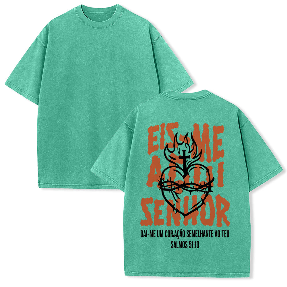 Christianartworkshop Portugiesisches spirituelles T-Shirt mit Dornenmotiv, Herz-Jesu-Kreuz und Flammenmotiv auf der Rückseite – gewaschenes Unisex-Design - Grün - 5XL - image 13