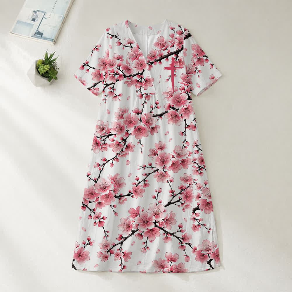 Christianartworkshop Sommerliches Oversize-Midikleid mit Blumenmuster, gekreuztem Grafikprint, V-Ausschnitt und kurzen Ärmeln - Sakura - 4XL - image 25