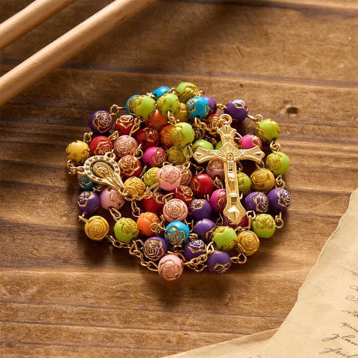 Christianartworkshop Rosenkranz mit vergoldeter, geprägter Rosenblüte und Kreuzanhänger: Symbol der erblühenden göttlichen Barmherzigkeit - Rosenperlen-Rosenkranz - image 0