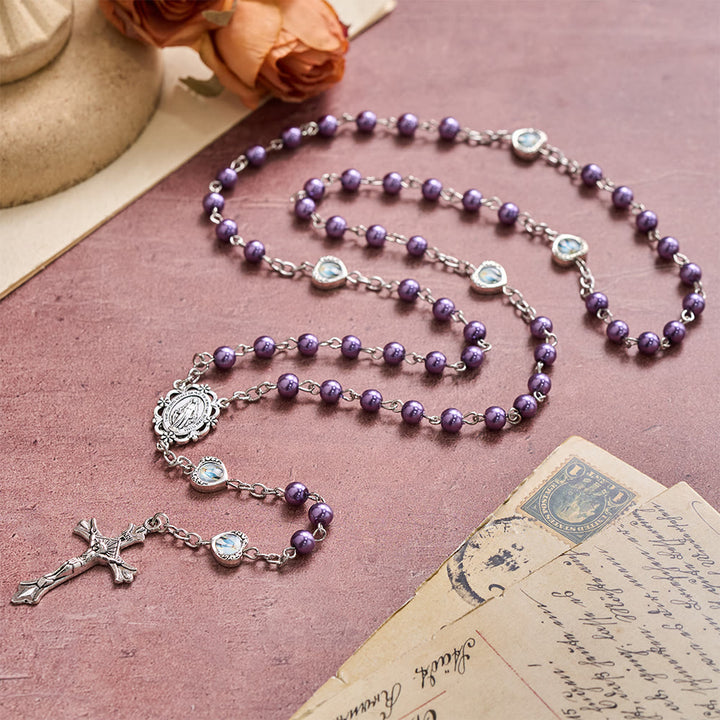 Christianartworkshop Mehrfarbiger, glänzender, perlmuttfarbener Rosenkranz mit Herz und Heiligenporträt: Symbol des sanften himmlischen Schutzes - Lila - image 0