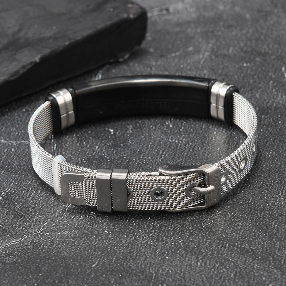 Christianartworkshop Zweifarbiges Armband mit erhabenem Kreuzmuster und Dornschließe aus Edelstahl: Symbol minimalistischer, beständiger Anmut - image 9