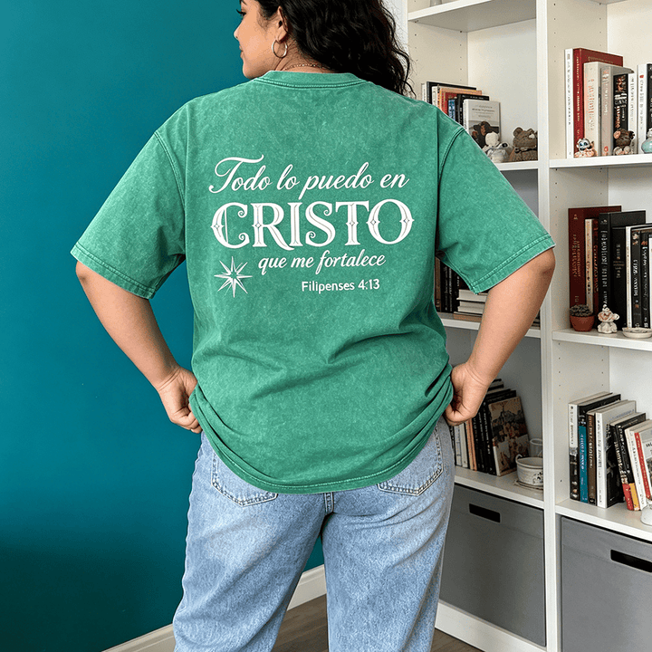 Christianartworkshop Elegantes Unisex-T-Shirt mit spanischem spirituellem Vers in zwei Schriftarten, kleinem Stern auf der Rückseite und gewaschenem Aufdruck - image 0