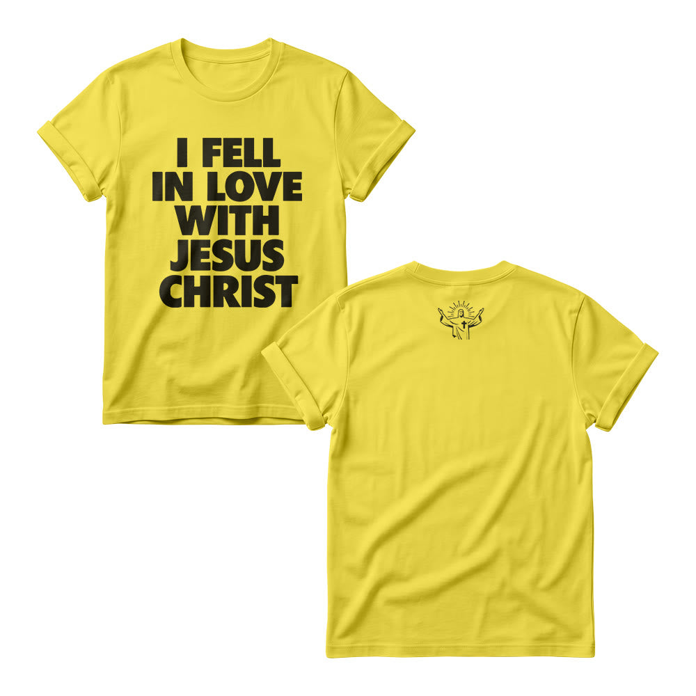 Christianartworkshop Ich habe mich in Jesus Christus verliebt – Damen-Rundhalspullover mit vertikalem, kräftigem Blockdruck auf der Vorderseite - Gelb - 4XL - image 3