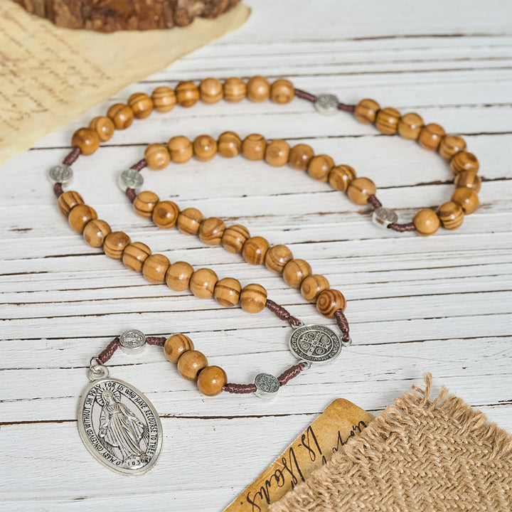 Christianartworkshop Rosenkranz aus naturbelassenem Holz mit Anhänger für den Heiligen Benedikt / die Muttergottes / Fingerrosenkranz - Unsere Liebe Frau - image 5