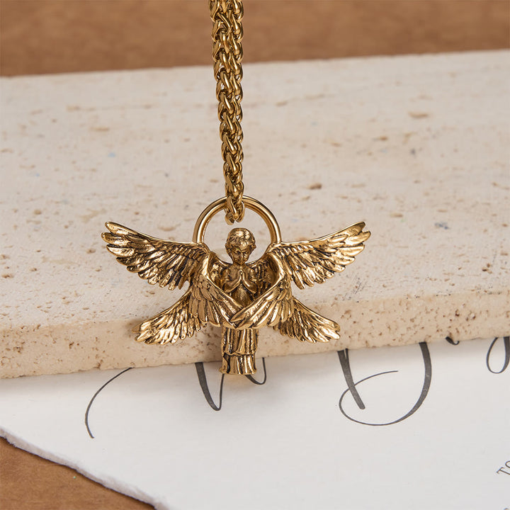 Christianartworkshop Halskette mit Anhänger in Form eines sechsflügeligen Seraphs: Zeitloses Symbol sanfter himmlischer Beschützerschaft - Golden - image 3