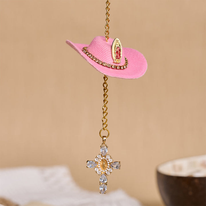 Christianartworkshop Mini-Cowboyhut-Autoanhänger mit Kristallkreuz der Muttergottes: Eine Erinnerung an den gnädigen Schutz Gottes auf jeder Reise - Rosa - image 8