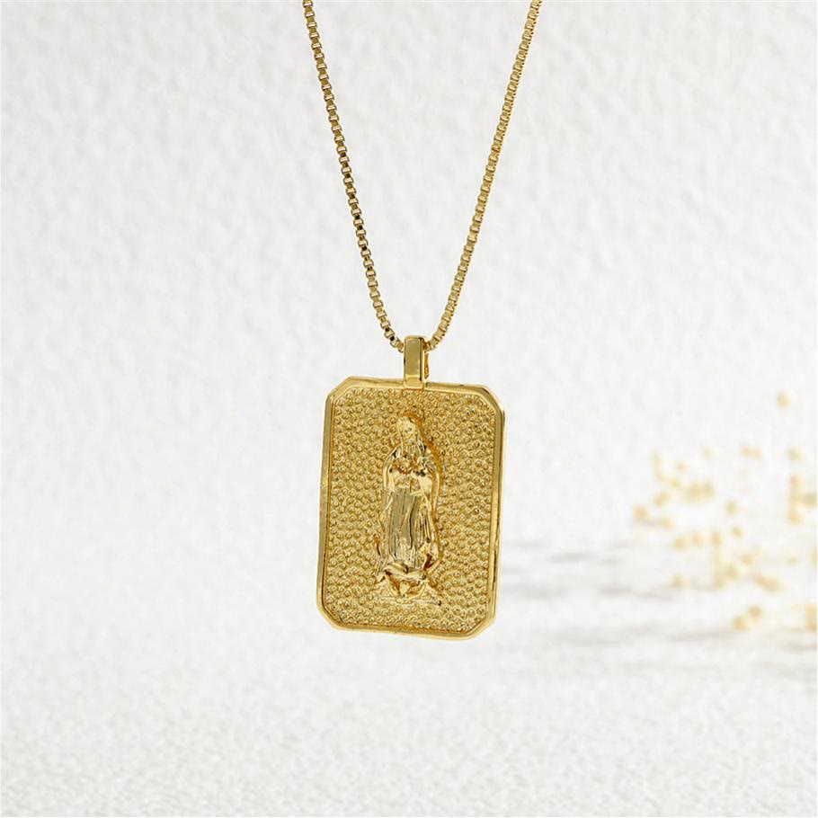 Christianartworkshop Strukturierte rechteckige Medaille mit Kreuzanhänger und Marienkreuz: Zeitloses Symbol barmherziger, heiliger Verehrung - Unsere Liebe Frau von Guadalupe - image 4