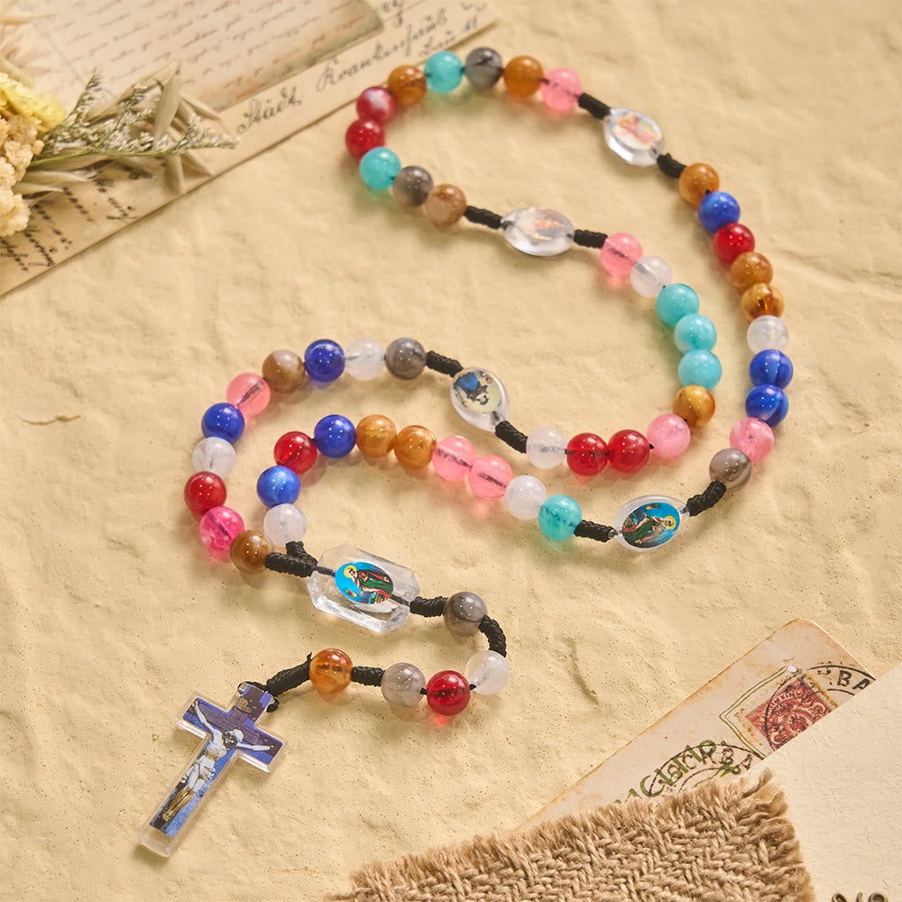 Christianartworkshop Rosenkranz aus mehrfarbigem, spiralförmigem Harzperlen-Knotenband mit Anhänger „Unsere Liebe Frau“ und INRI-Kreuz - image 5