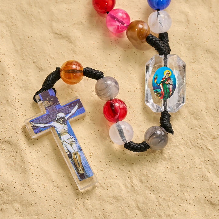 Christianartworkshop Rosenkranz aus mehrfarbigem, spiralförmigem Harzperlen-Knotenband mit Anhänger „Unsere Liebe Frau“ und INRI-Kreuz - image 7