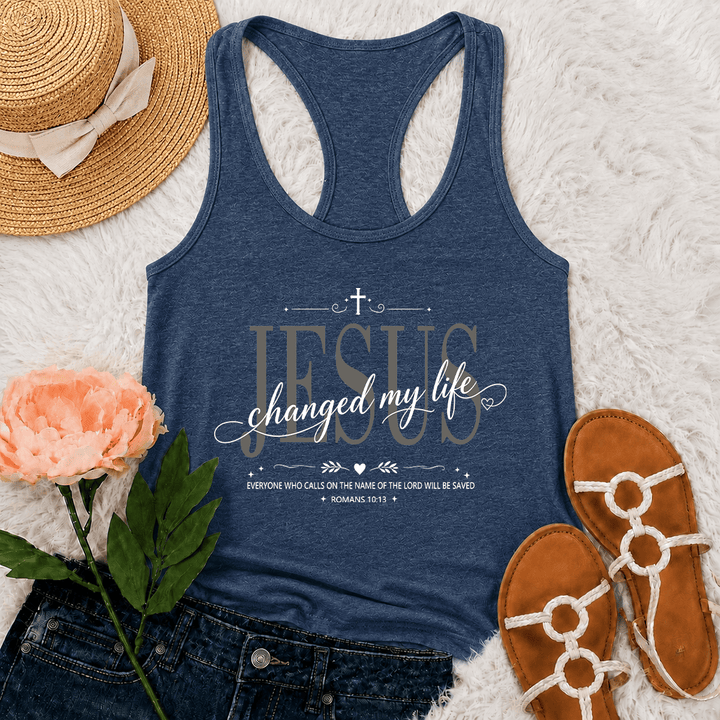 Christianartworkshop Jesus hat mein Leben verändert – Zweifarbige Schriftart, Kreuz, Herz, Römer 10,13, dekorativer Rahmen, Grafik, Racerback-Tanktop - Marineblau - 2XL - image 24