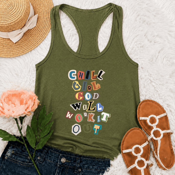 Christianartworkshop Chill Girl God Will Work It Out Lösegeldforderung Ausgeschnittenes Papier Gemischte Buchstaben Vertikaler Stapel Grafik Racerback Tank Top - Armeegrün - 2XL - image 24