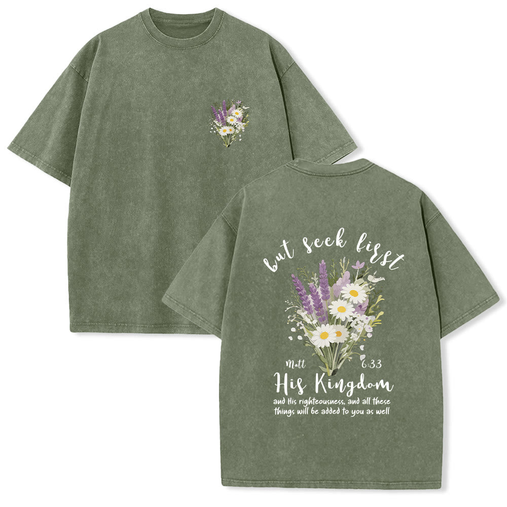 Christianartworkshop Mini-Lavendel-Gänseblümchenstrauß, großes florales Gesteck, inspirierender Vers, gewaschenes T-Shirt - Armeegrün - 5XL - image 21