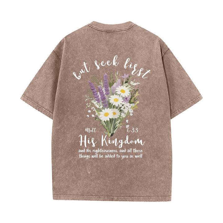 Christianartworkshop Mini-Lavendel-Gänseblümchenstrauß, großes florales Gesteck, inspirierender Vers, gewaschenes T-Shirt - image 2