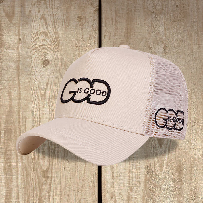 Christianartworkshop Minimalistische Trucker-Cap mit verbundenem Monogramm „God Is Good“, beidseitiger Stickerei, gebogenem Schirm und Mesh-Rückseite. - Beige - image 0