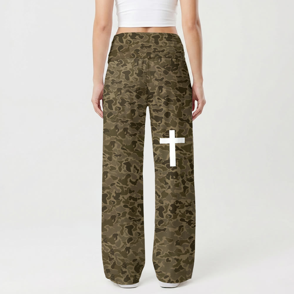 Christianartworkshop Hose mit erdfarbenem Camouflage-Print, vertikalem Kreuzmuster am Oberschenkel, hohem Bund, Stretchanteil und weitem Bein - image 1