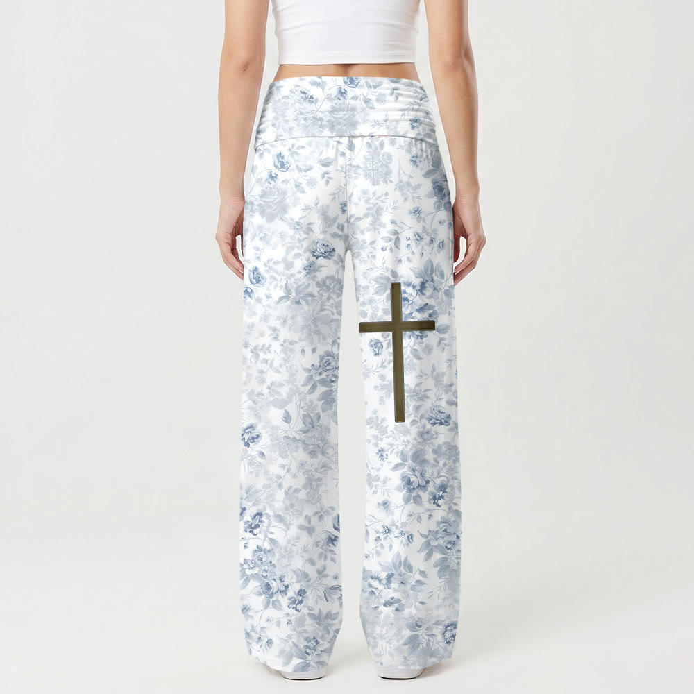 Christianartworkshop Damenhose mit weitem Bein und zartem Blütenblattmuster, gekreuzten Details vorne am Oberschenkel und umgeschlagenem Bund. - image 1