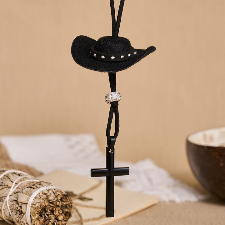 Christianartworkshop Plüsch-Cowboyhut im Westernstil, schlichter schwarzer Kreuz-Autoanhänger: Eine Erinnerung an unerschütterlichen inneren Frieden bei jeder Fahrt - image 1