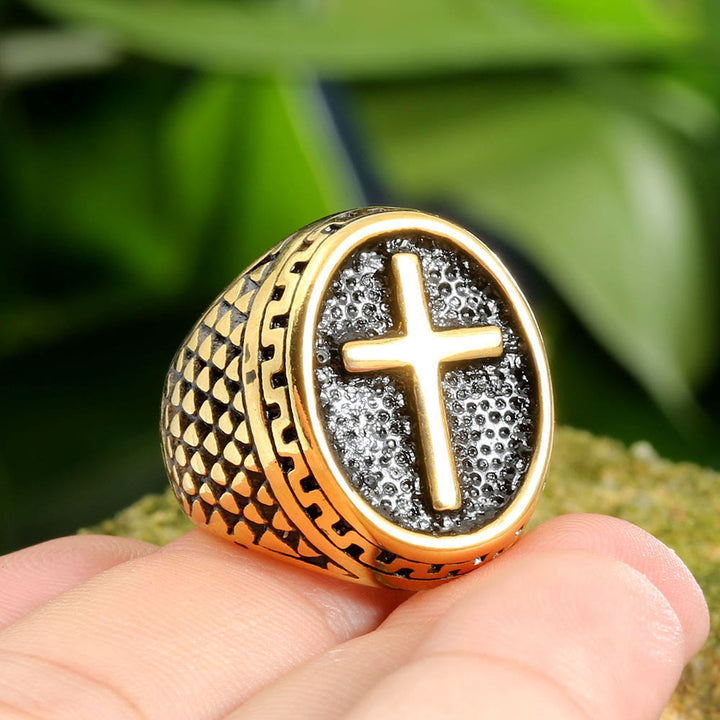Christianartworkshop Ovaler Siegelring mit erhabenem Kreuz und strukturierter Seite: Zeitloses Symbol unerschütterlichen, heiligen Glaubens - image 4