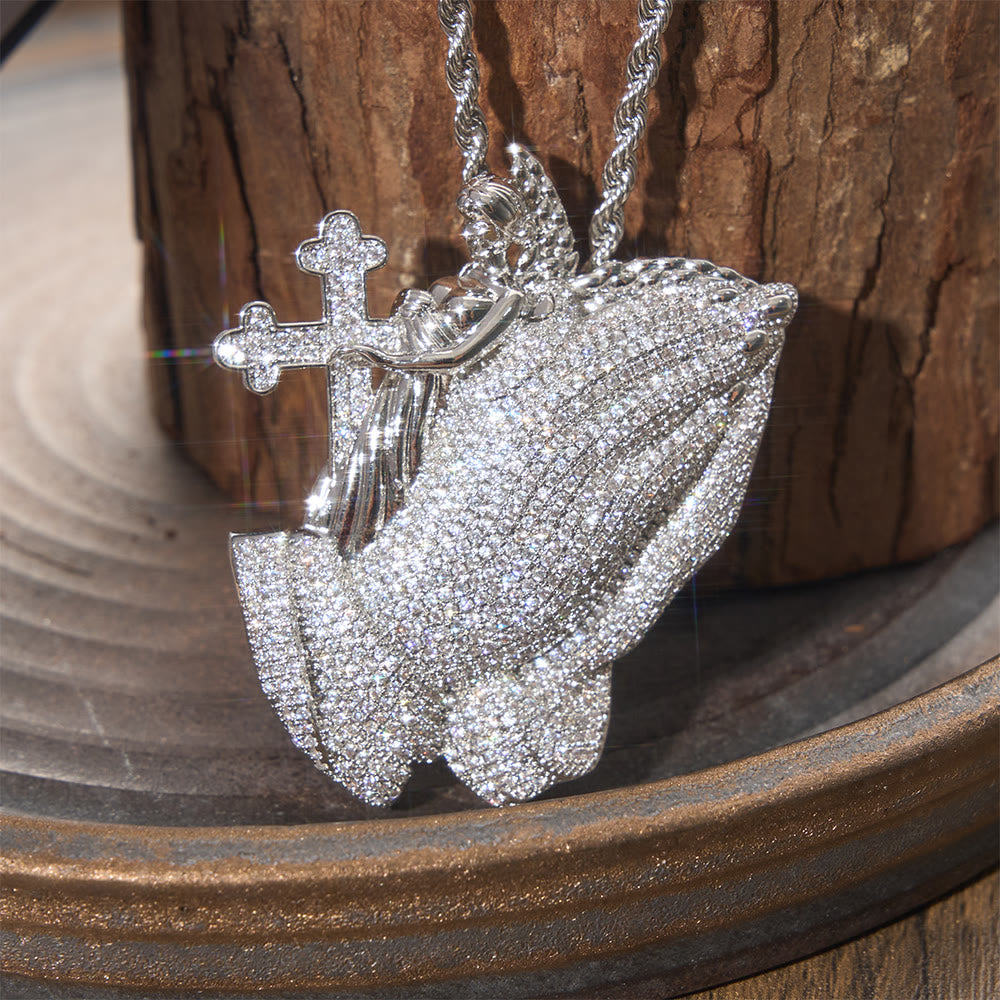 Christianartworkshop Halskette mit Kreuzanhänger in Pavé-Fassung: Zeitloses Symbol sanfter, aufopfernder Liebe - Silber - image 3