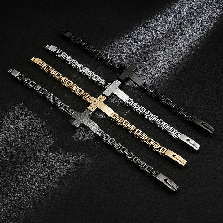 Christianartworkshop Armband mit gehämmertem, flachem Kreuz: Personalisiertes Symbol unerschütterlichen Glaubens an den Himmel - image 1