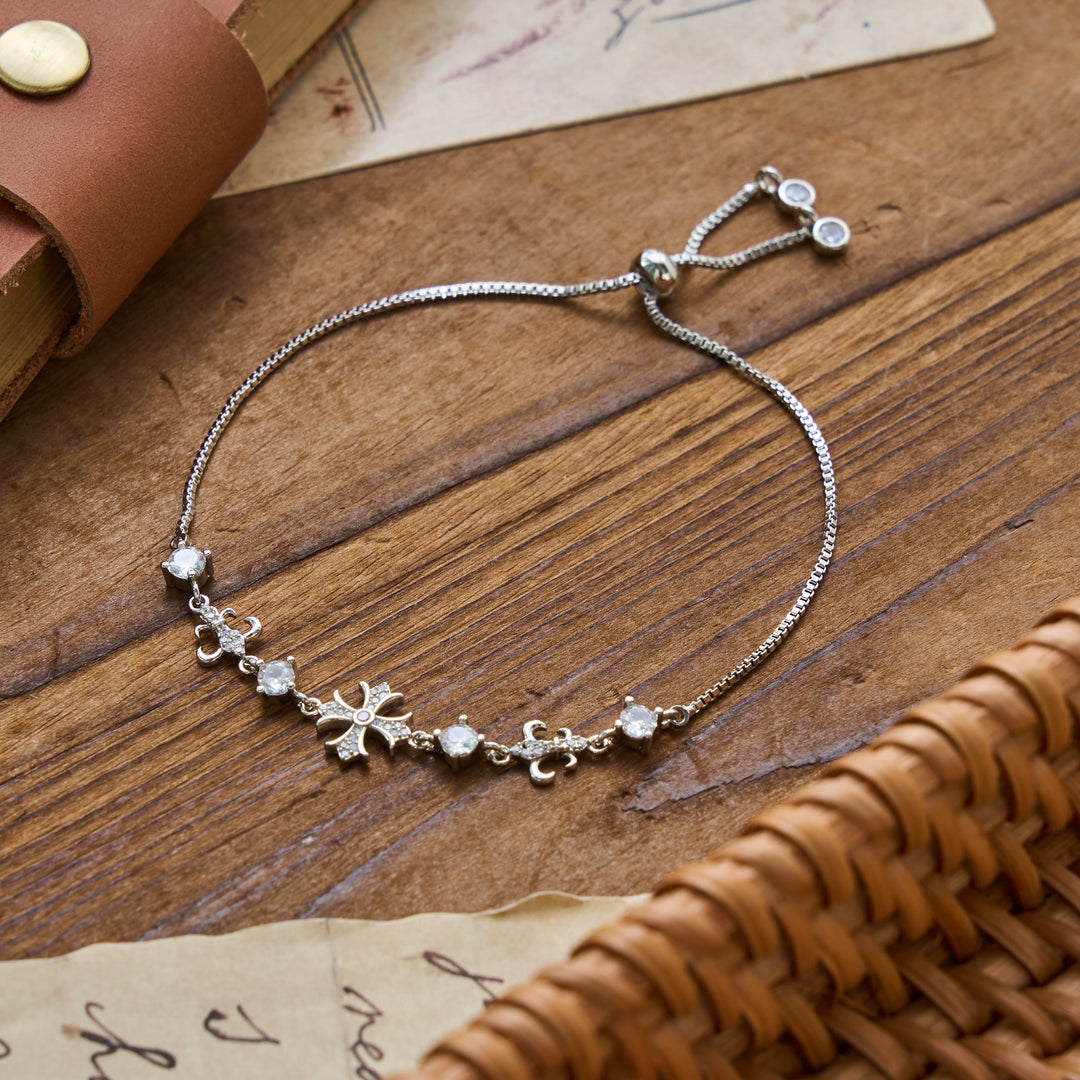 Christianartworkshop Armband mit Fleur-de-Lis-Kreuzanhänger: Personalisiertes Symbol des sanften himmlischen Friedens - Stil A - Silber - image 7