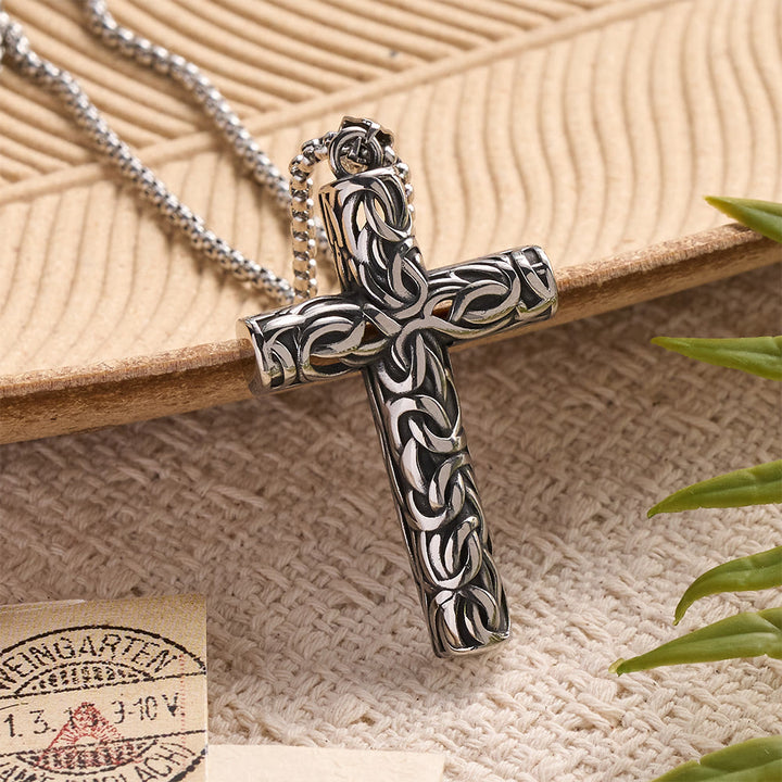 Christianartworkshop Halskette mit Reliefkreuzanhänger in hohler, gedrehter Knotenform: Zeitloses Symbol sanfter himmlischer Fürsorge - Silber - image 2