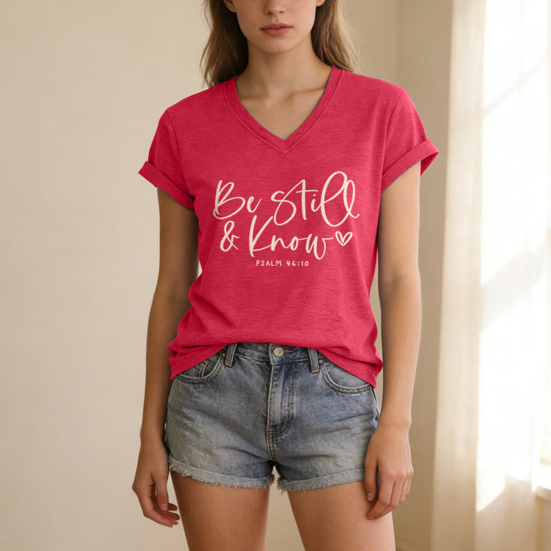 Christianartworkshop Sei still und erkenne fließendes Herz – Psalm 46,10 – Lässiges V-Ausschnitt-T-Shirt - image 7