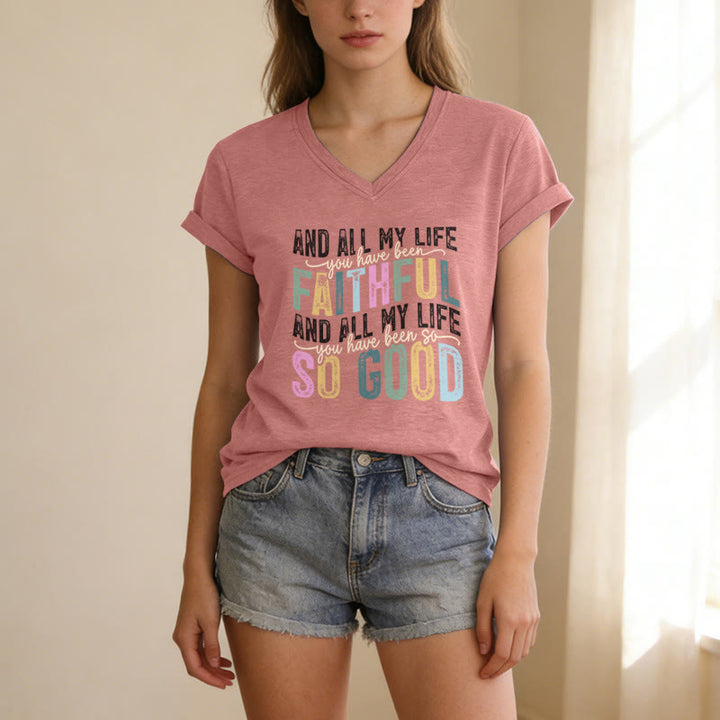 Christianartworkshop Und mein ganzes Leben lang warst du so treu – mehrfarbiges, lässiges V-Ausschnitt-T-Shirt mit zwei Schriftarten - image 5