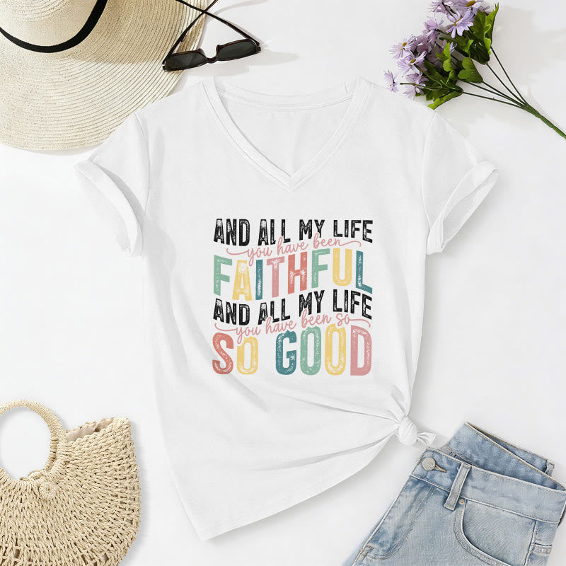 Christianartworkshop Und mein ganzes Leben lang warst du so treu – mehrfarbiges, lässiges V-Ausschnitt-T-Shirt mit zwei Schriftarten - Weiß - 2XL - image 20