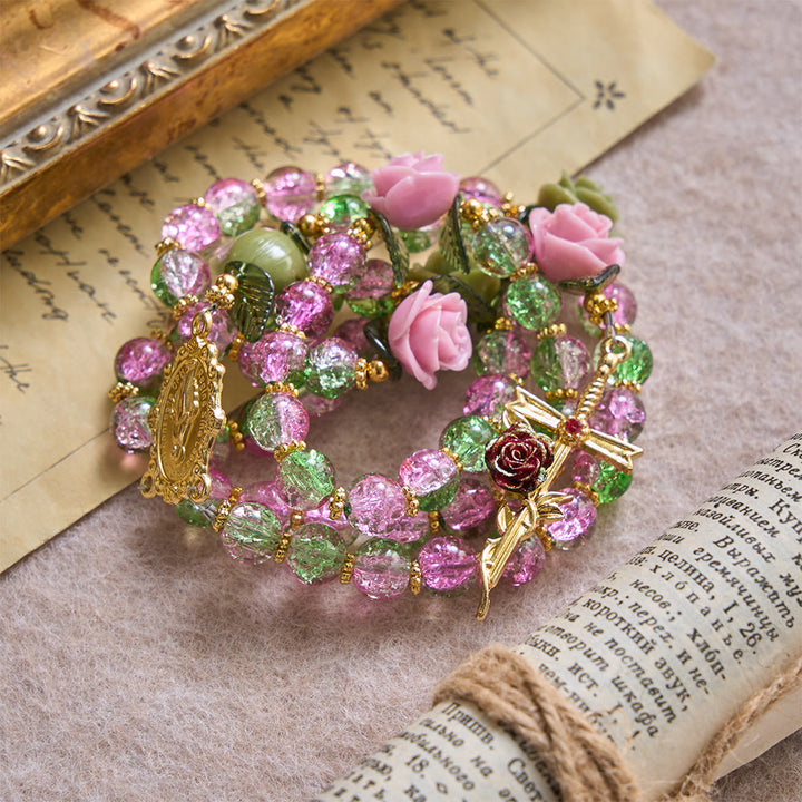 Christianartworkshop Rosenkranz aus rosa und grünen, facettierten Glasperlen mit Crackle-Effekt und Rosenmotiven, Marienkreuz - image 4