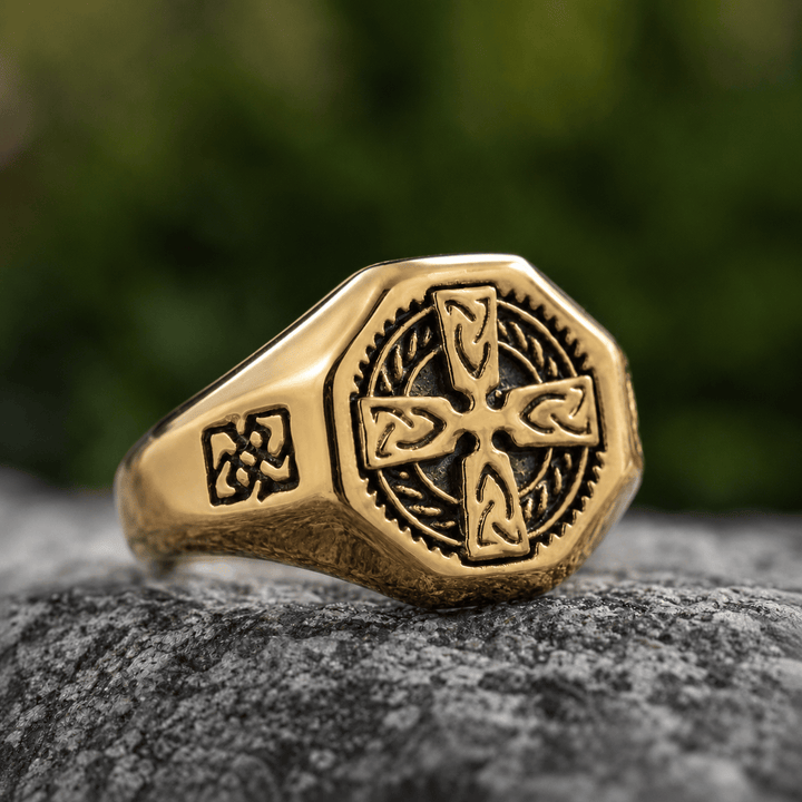 Christianartworkshop Keltischer Knotenkreuz-Siegelring, achteckig: Zeitloses Symbol unerschütterlichen heiligen Glaubens - Golden - US 13 - image 3
